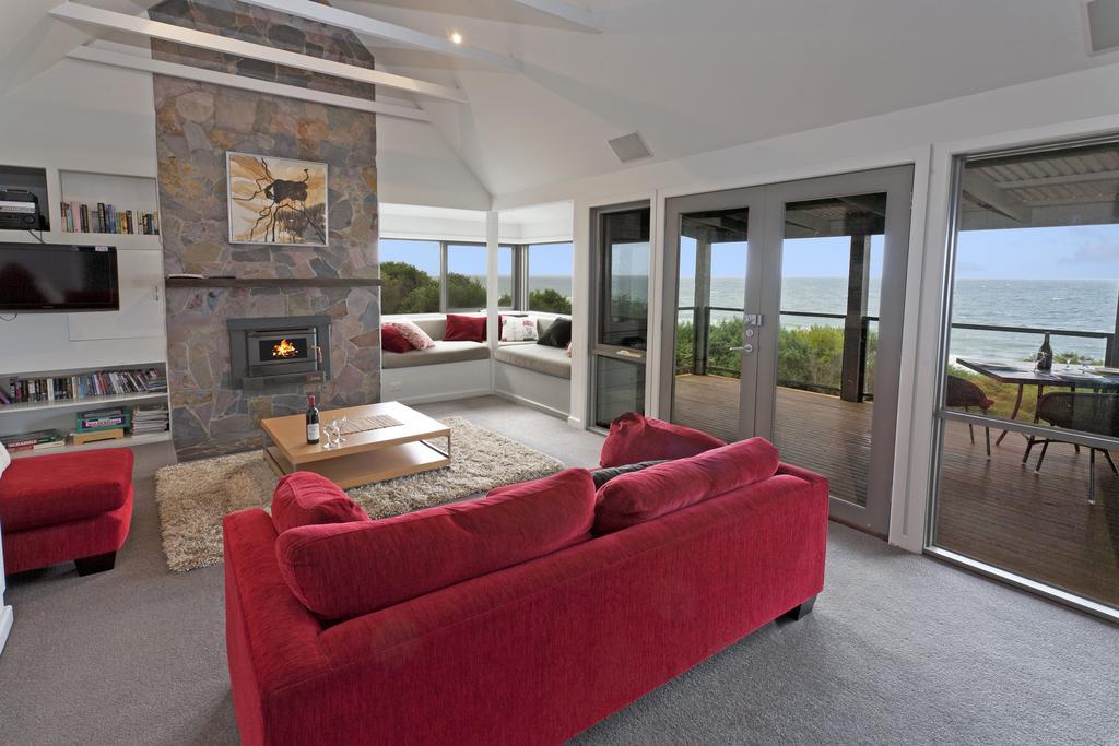 Points South By The Sea Holiday home Wongarra